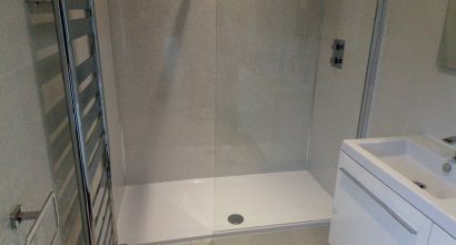 walk in shower and shower board replacing/matching existing bath and tiles